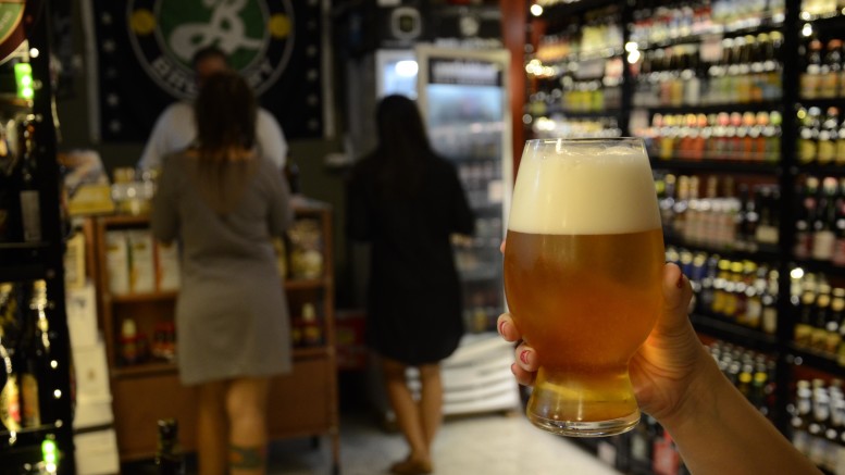 Exemplo de Esposa Carrega Cerveja - AlleyClub